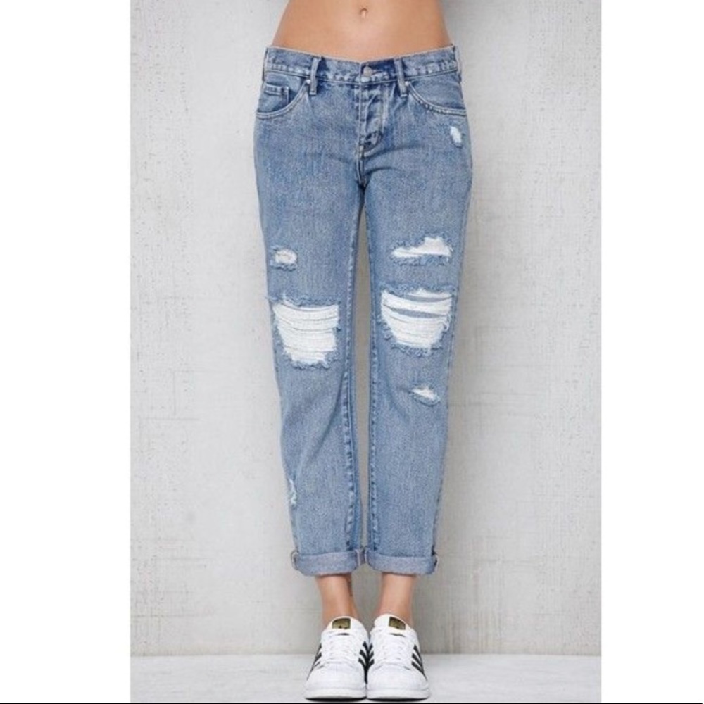 [PacSun] Classic Distressed Boyfriend Jeans